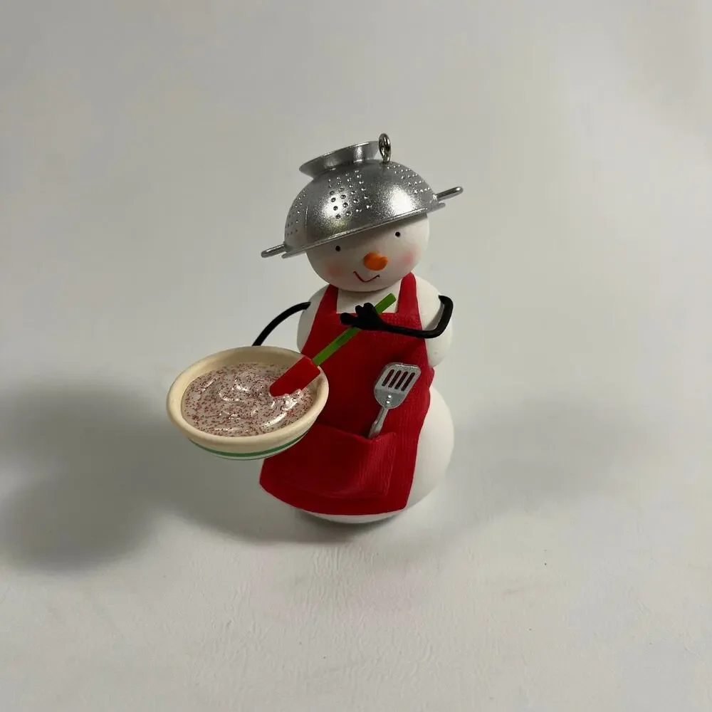 2015 Hallmark Keepsake Ornament Merry in the Making Snowman Baker Christmas